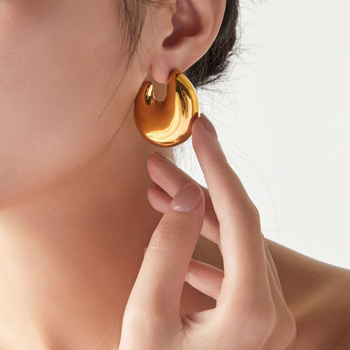 Aros Geométricos Dorados Forma C - Acero Titanio Chapado 18K